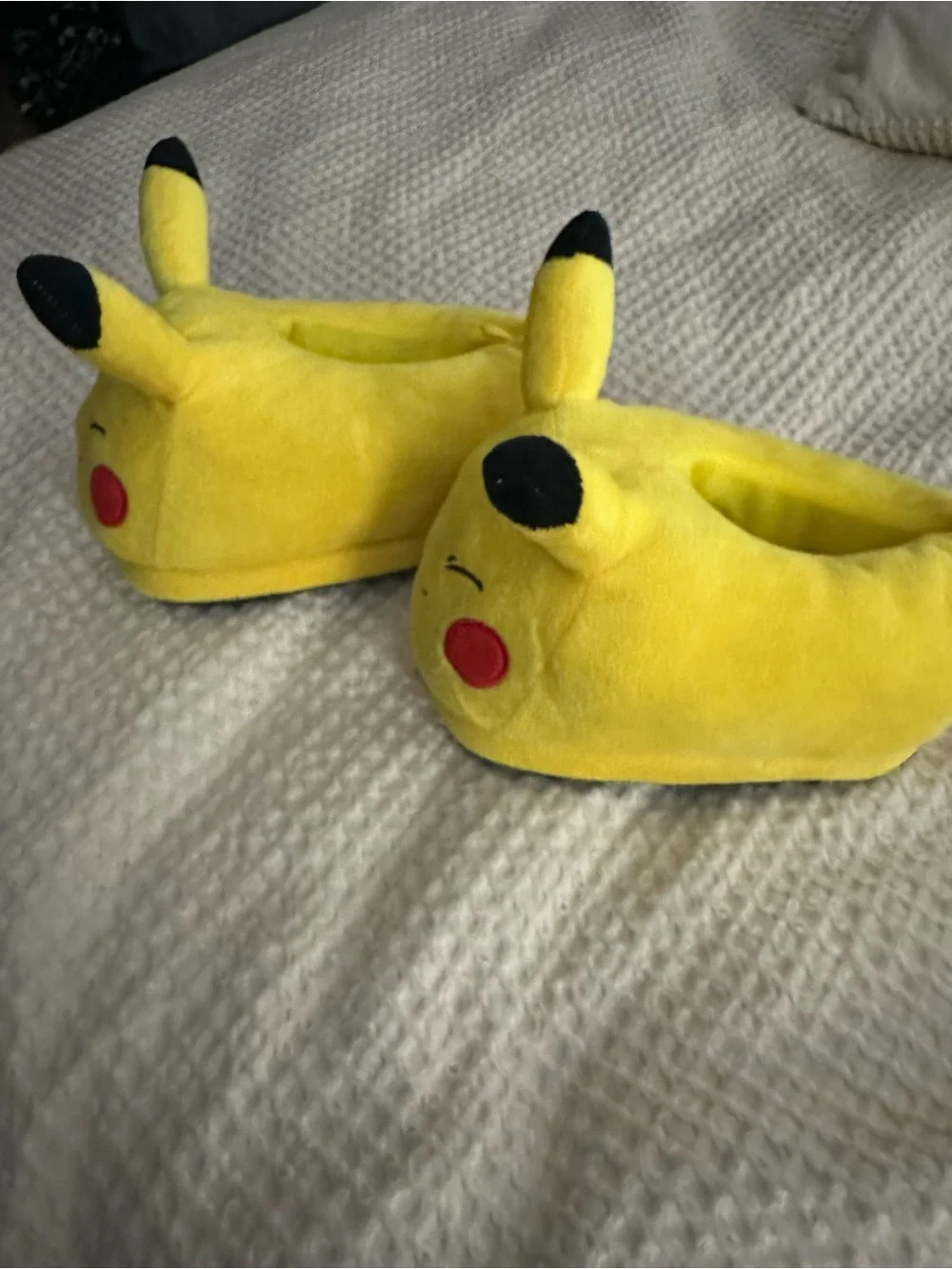 Pokemon Pikachu Plush Kids Slippers - Yellow with Red Cheeks size 11/12